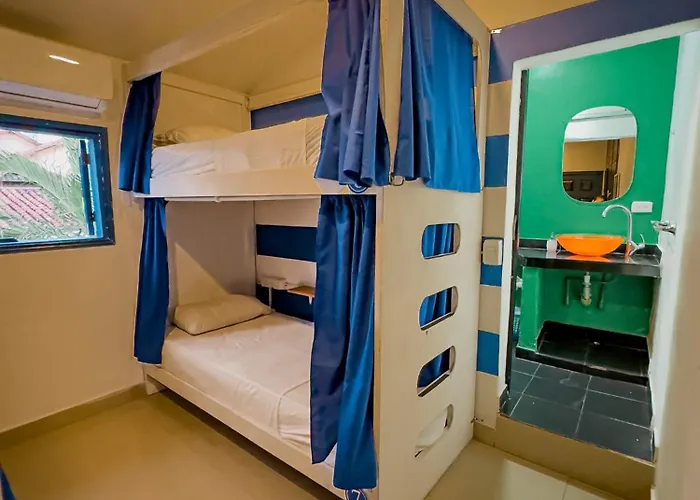 Casa Del Puerto Hostel & Suites Cartagena